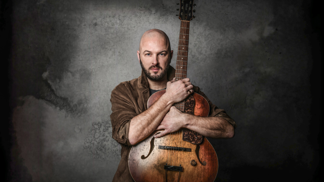 Stan_Van_Samang_Solo_+